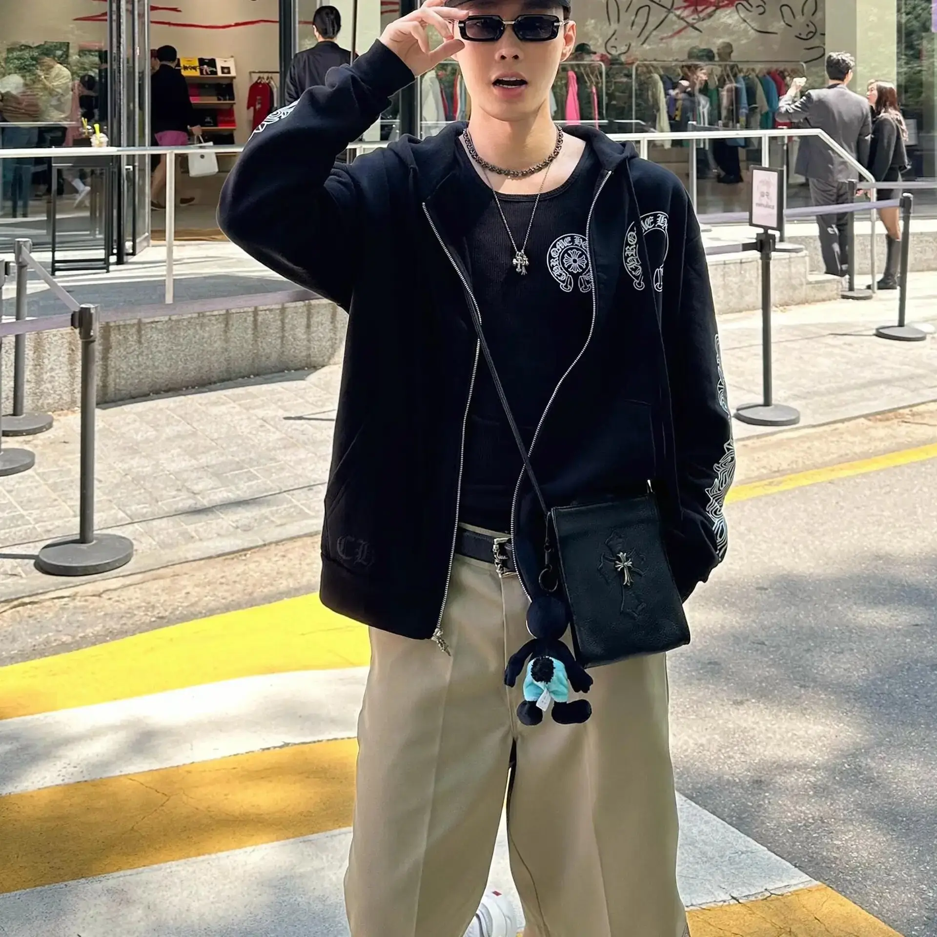 Buy Chrome Hearts Tee Styling Guide: Outfits & Fashion Tips online - Chrome Hearts Blog at Chrome Hearts Tee Styling Guide: Outfits & Fashion Tips - Chrome Hearts Blog |