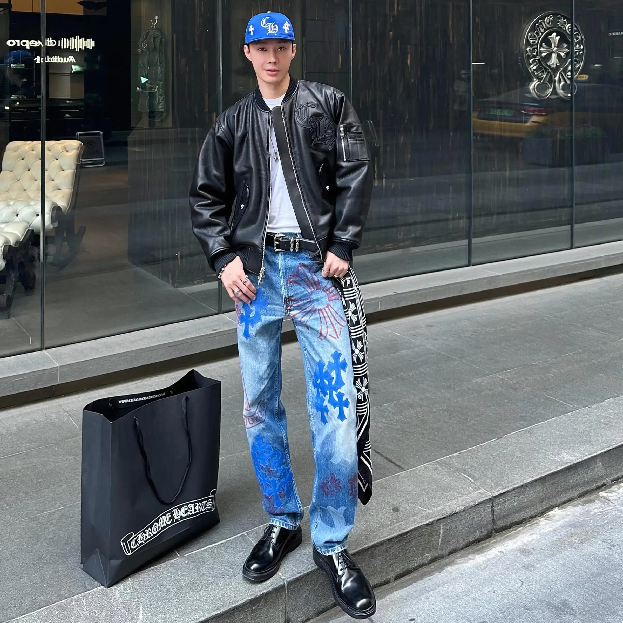 Buy Chrome Hearts Tee Styling Guide: Outfits & Fashion Tips online - Chrome Hearts Blog at Chrome Hearts Tee Styling Guide: Outfits & Fashion Tips - Chrome Hearts Blog |
